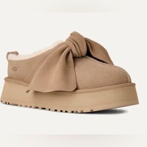 UGG Women's Bow Platform Shoes NIB SZ8